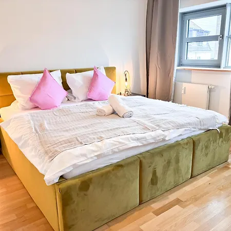 Thinkpink! Im Herzen Dortmunds Apartment
