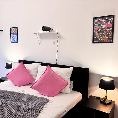 Thinkpink! Im Herzen Dortmunds Apartment